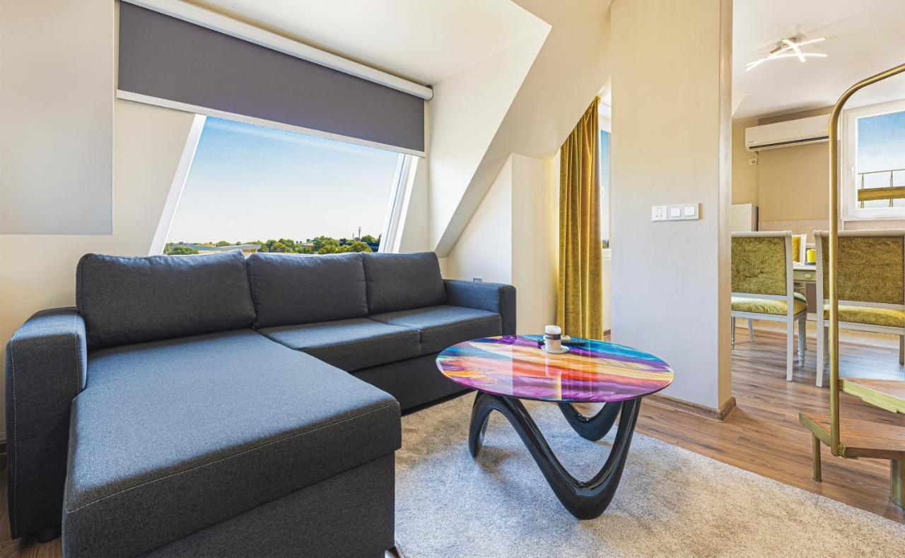 Fancy 1Bd Penthouse With Terrace Near The Centre By Flat Mаnager Apartment Plovdiv Luaran gambar