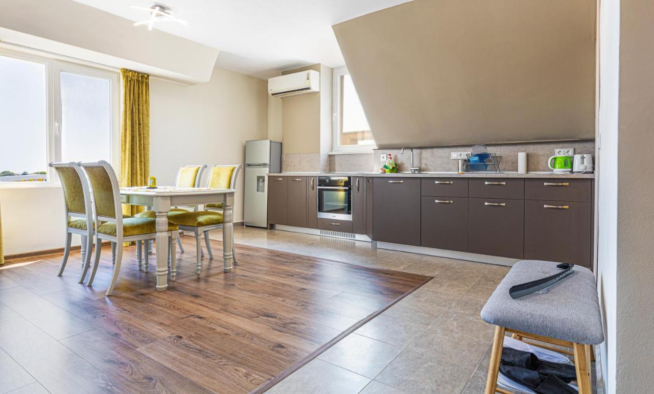 Fancy 1Bd Penthouse With Terrace Near The Centre By Flat Mаnager Apartment Plovdiv Luaran gambar